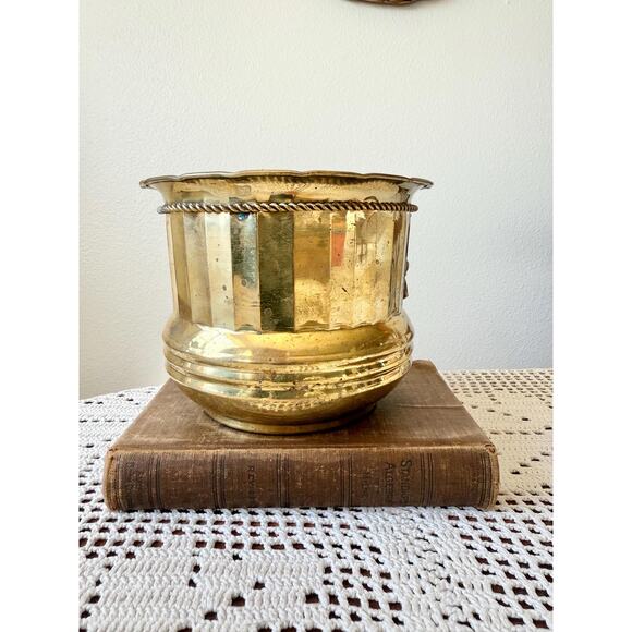 Vintage Hand Hammered Brass Planter: French Tassel Rope, Boho Decor - Picture 5 of 8